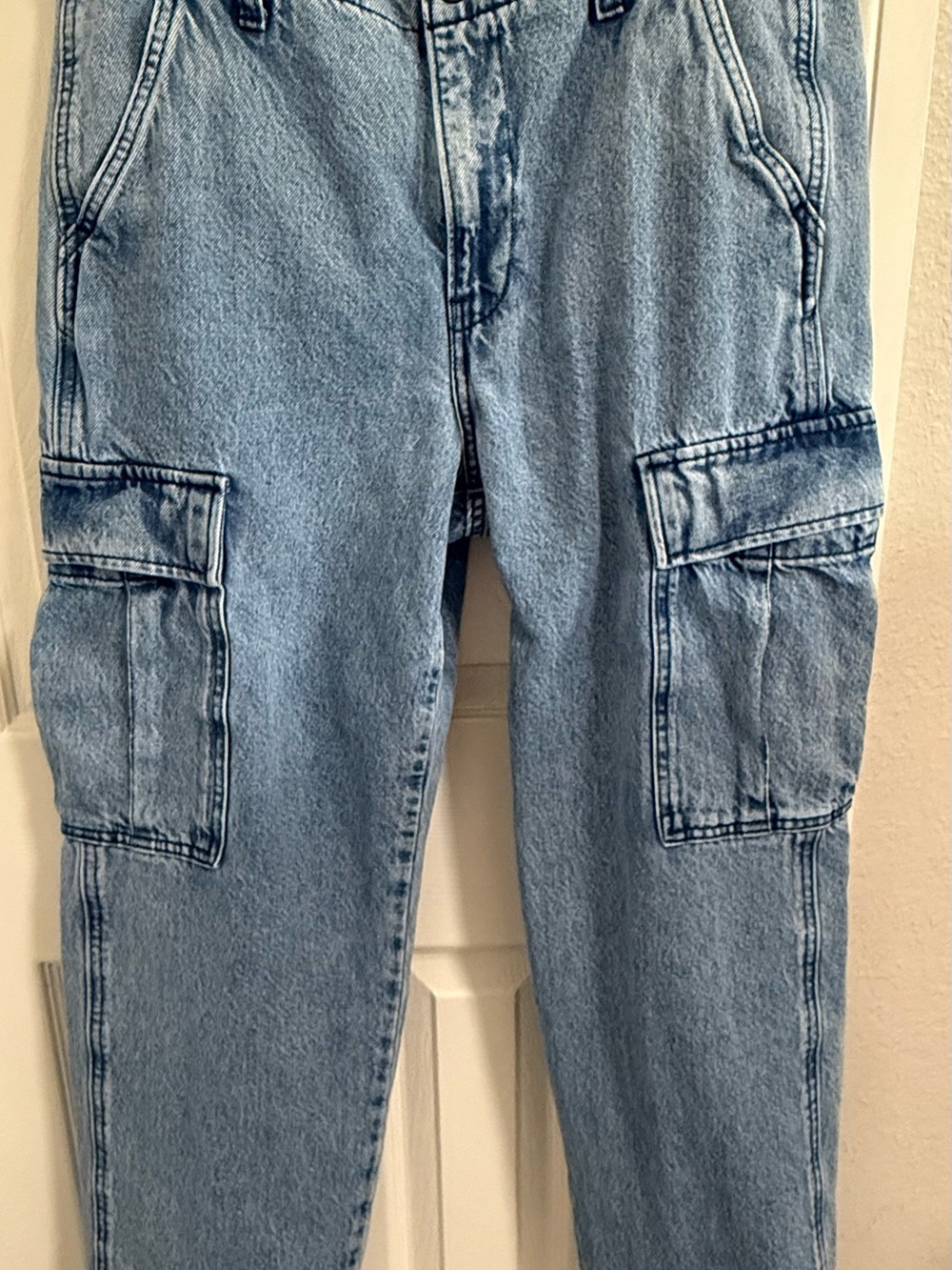 Levi's Light Wash Cargo Jeans